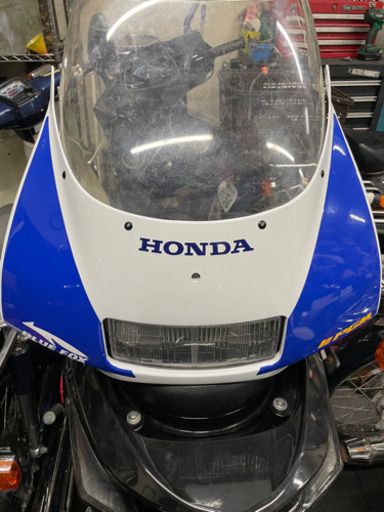 値下げしました　プレイミア品　　希少　早い者勝ち⭐️NSR250フロントカウル