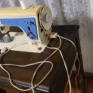 シンガーのミシン、ミシン台、椅子セット
