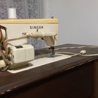 シンガーのミシン、ミシン台、椅子セット