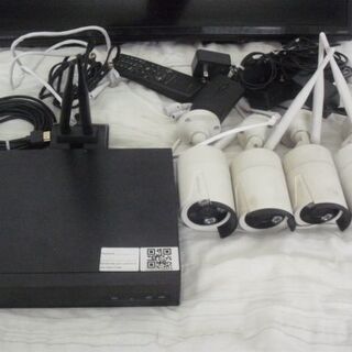 監視カメラ（中古）4台＋レコーダー＋モニター