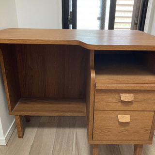 unico krut デスク