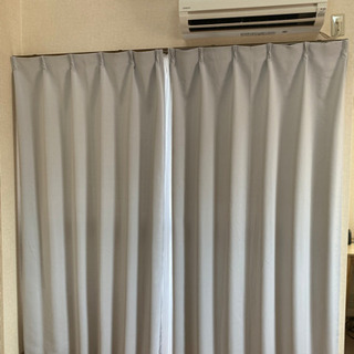 【ネット決済】【取引中】遮光　カーテン（2枚） 100cm×200cm