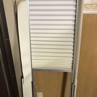 現品1点限り！！！ 窓用エアコン（6畳用） 専用枠付き 19，980円（