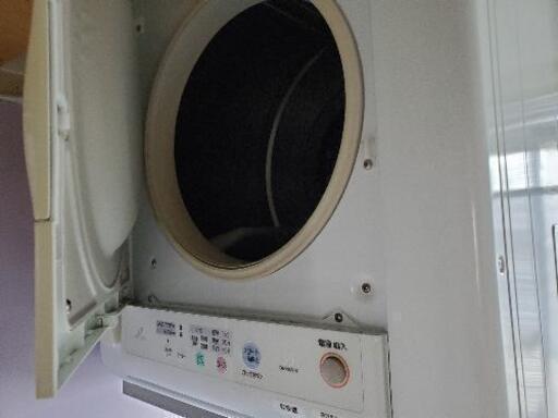 ☆HITACHI　衣類乾燥機　専用の台セット