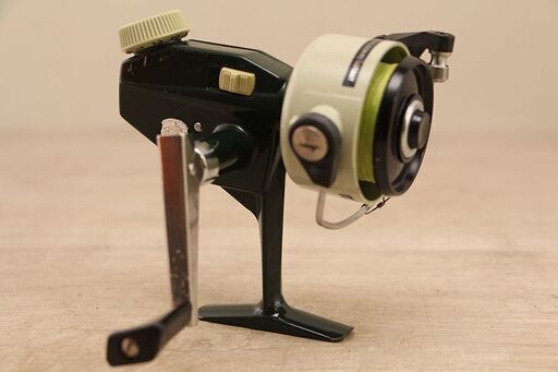 ABU cardinal 44　アブ カーディナル スピニングリール (P1214ktxY)