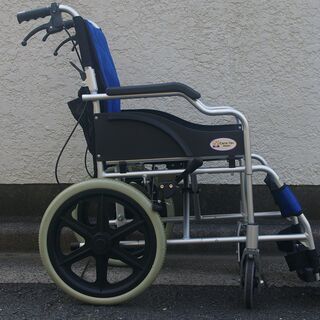 値下げしました。ケアテックジャパン社の介助式車椅子 ハピネスコン...