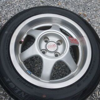 ＯZレーシング　PCD100　4穴　ヴィッツ　アクアなど　175/65R15　4本