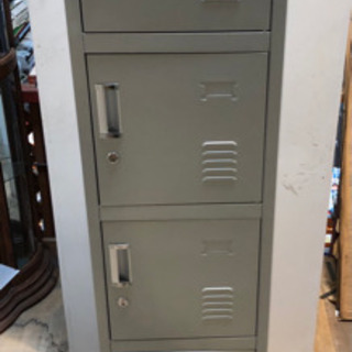 ⭐︎中古品　5人用ロッカー　鍵付き　⭐︎
