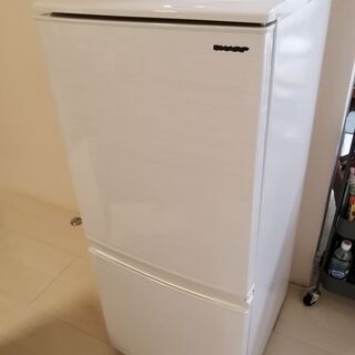 【2019年製】SHARP 冷凍冷蔵庫SJ-D14E-W 137L