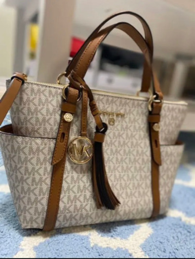 MICHEAL KORS マイケルコース