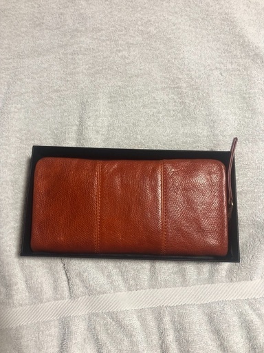BAGGYPORTの革財布