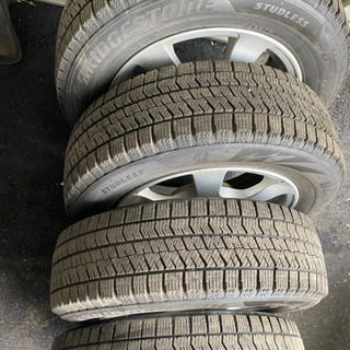 スタッドレス　タイヤ　14インチ