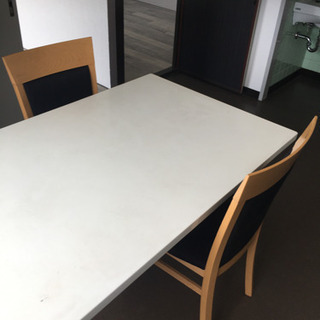【ネット決済】椅子二脚、白テーブル　