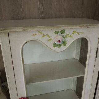 50％off◇シャビー ウッド カップボード ケビント ネコ脚 花柄 