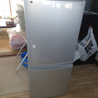 【ネット決済・配送可】SHARP 冷凍　冷蔵庫　137L 2018年