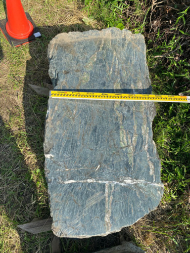 【大幅値下可】伊予青石　沓脱石【関東圏配送無料！（引き取りも可）】 大幅値下可】伊予青石 沓脱石【関東圏配送無料！（引き取りも可）】