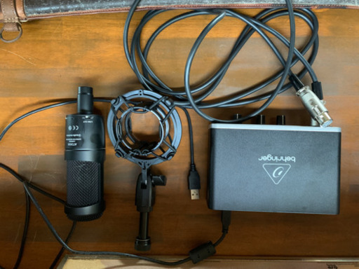コンデンサーマイクとオーディオインターフェイス