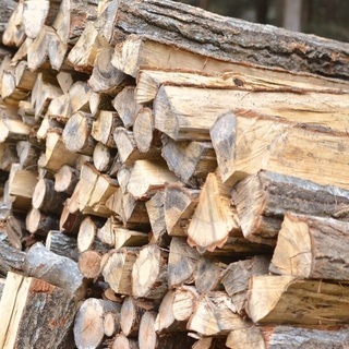 ☆大好評激安セール☆ナラ乾燥薪1000キロ☆サービス有り