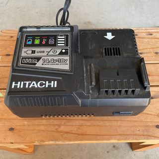 お話し中です！HITACHI 急速充電器 UC18YDL
