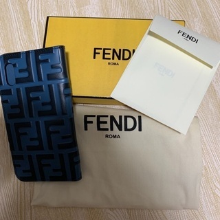 【ネット決済】FENDI スマホケース　新品未使用