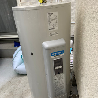 電気温水器300L