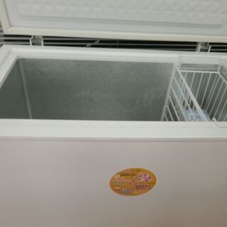 ID 975913　 冷凍庫吉井電機　205L　２０１９年製　パッキンクロズミあり ID 975913 冷凍庫吉井電機 205L 2019年製 パッキンクロズミあり