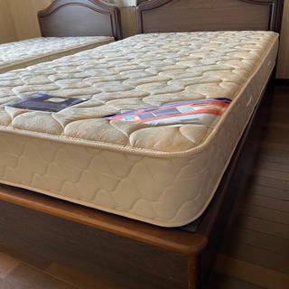シーリーベッド モノグラム6000 セミダブル 超美品！