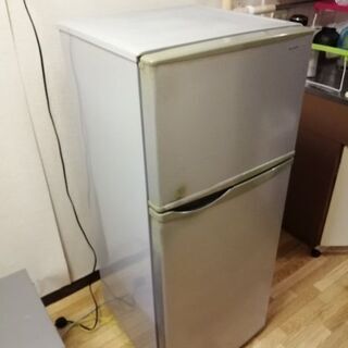 シャープノンフロン冷凍冷蔵庫　SJ-H１２W-S　2012年型