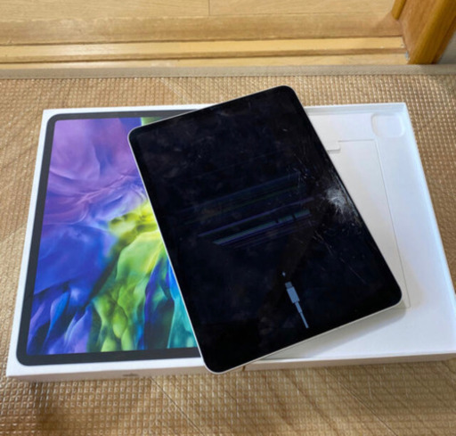 iPad pro（第2世代）WiFi＋cellular 11インチG数 128G AppleCare+付き