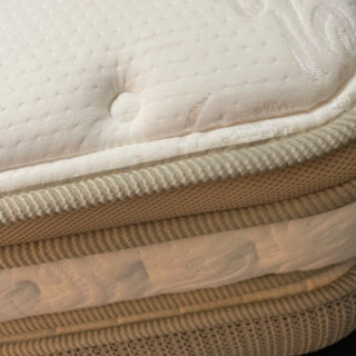 クイーン(シングル2つ)ベッド、フレーム、掛け布団、枕3点セット