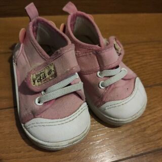 子供靴　ピンクのスニーカー　13cm