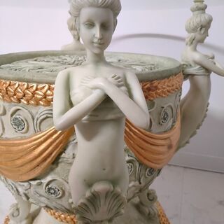 ★中古品　アンティーク調 ロココ調 マーメイド？ ガラスセンターテーブル ◎お好きな方は是非♪