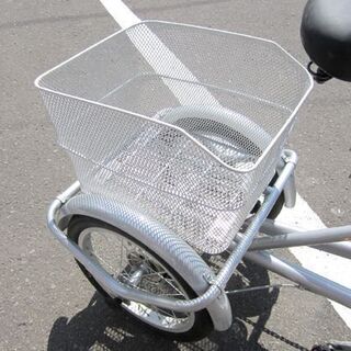 ☆三輪自転車 前輪20インチ 後輪16インチ シルバー KALIN カゴ/カギ付 大人用 三輪車 札幌 北20条店 ☆三輪自転車 前輪20インチ 後輪16インチ シルバー KALIN カゴ/カギ付 大人