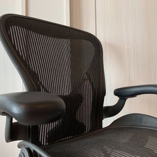【美品】【正規品】アーロンチェア 固定アーム Bサイズ（AE112PWB-PJG1BBBK3D01）