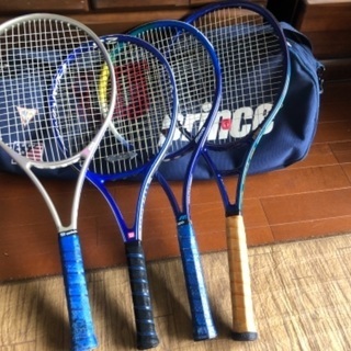 テニスラケット　4本　ラケットケース