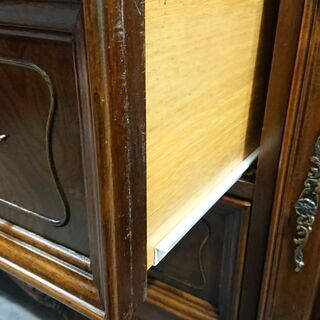 10/18販売済！4枚扉カップボード｜ガラスキャビネット