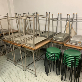 完売しました！元西村学修舎の学習机と椅子セット　想い出にいかがですか。