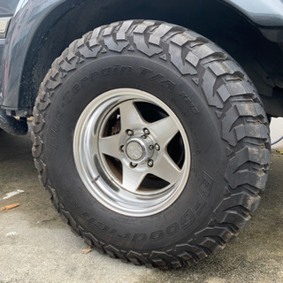 タイヤ　KM3  315/75R16  バリ山
