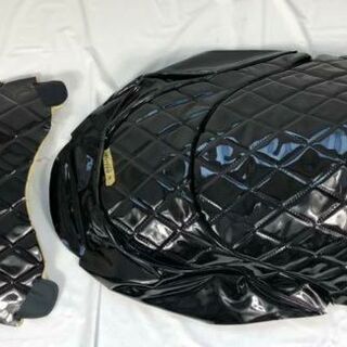 フォルツァ シート 張り替え可能