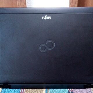 特価！/?富士通 LIFEBOOK/重さ1.46kg/12.1インチ液晶パネル/大容量 