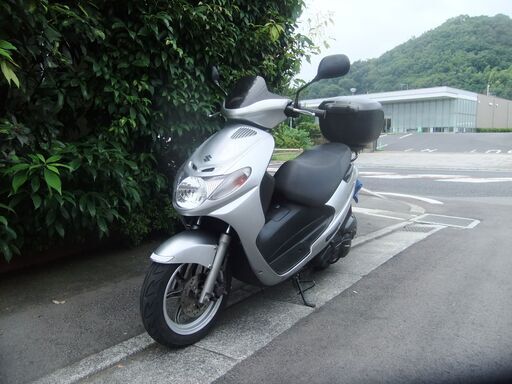 スズキ　アドレス110　中古実動車　バッテリーフル充電済み　便利なリアBOX付き　サイドスタンド付き　ナンバー登録書類有