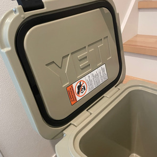 YETI クーラーボックス ローディー　24 タン