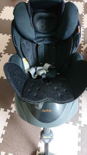 Aprica フラディアS 回転式チャイルドシート日除け付き 0歳～4歳 取りに来て頂だける方