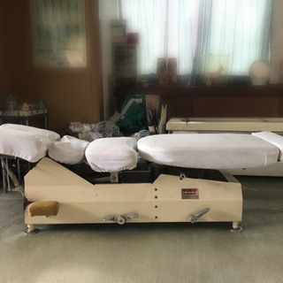 カイロベッド　カイロプラクティック施術ベッド