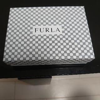 FURLA ２つ折財布