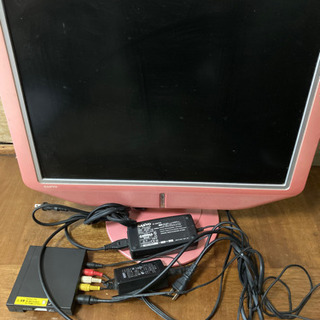 液晶テレビ、ピンクカラー
