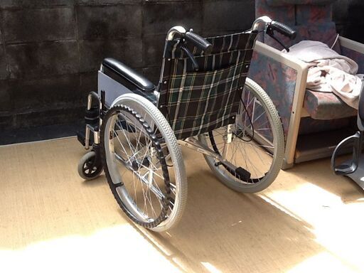 【介護用品】アルミ製の車椅子 KG19-7242 自走用 折りたたみ 良品で良かった コーナン