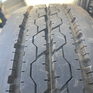 極上タイヤ ほぼ新品 205/70R16 LT エルフなど ホイール付き 夏タイヤ 