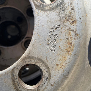 極上タイヤ ほぼ新品 205/70R16 LT エルフなど ホイール付き 夏タイヤ 