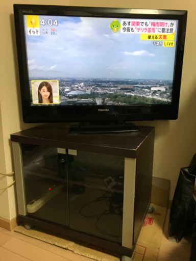 7/17(土)まで！【取りに来てくれる方】東芝/32型テレビ/REGZAレコーダー/テレビ台セットで！